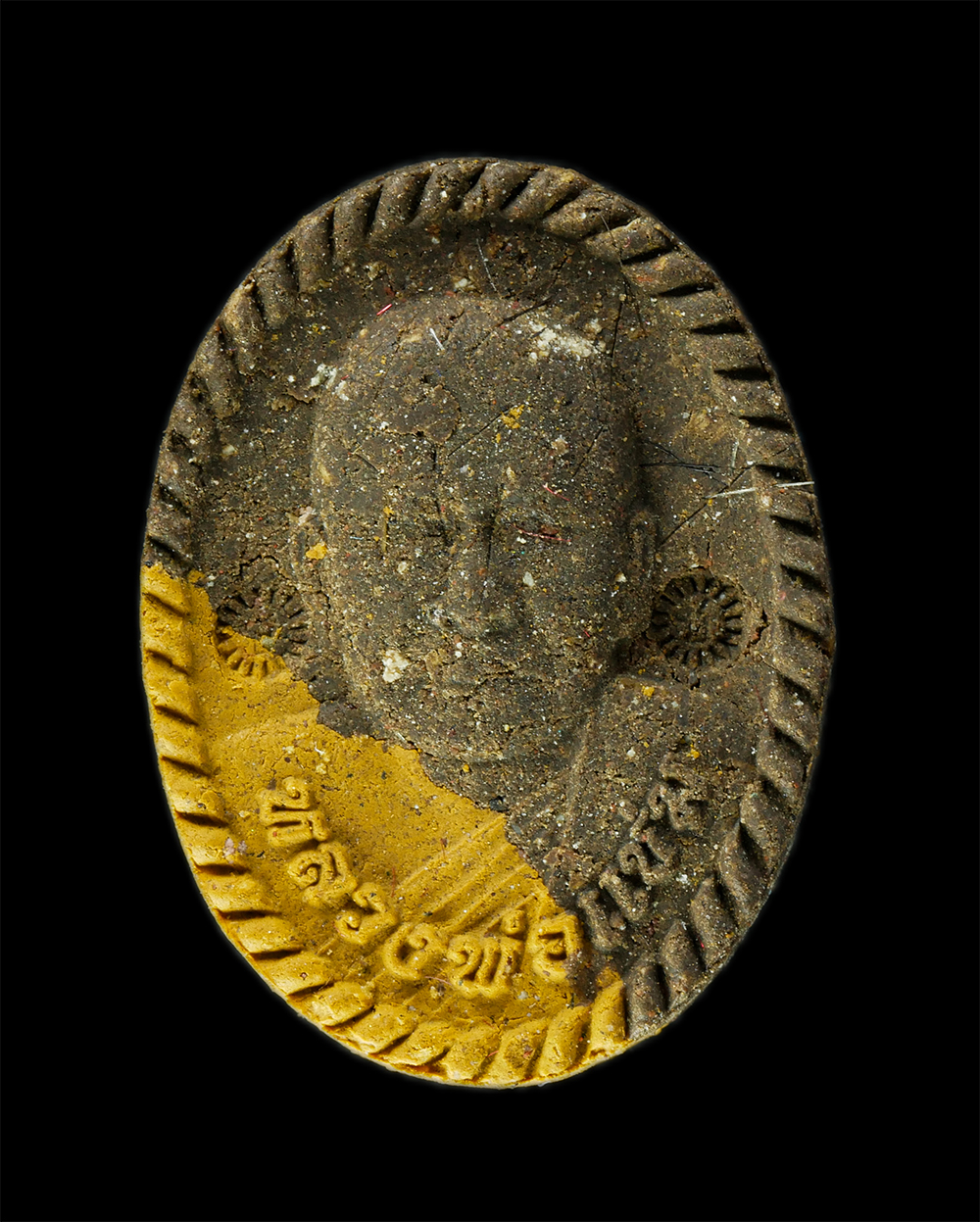 9Dec24 (23)ap.jpg - พระผงพุทธคุณ เมตตามหานิยม รุ่นแรก หลวงพ่อแช่ม กิตติสาโร วัดสำนักตะคร้อ อ.เทพารักษ์ จ.นครราชสีมา ปี2559 เนื้อผงพุทธคุณ ผงว่าน 108 สองสีเหลือง-เทา ฝังตะ [..] | https://kamulet.in.th